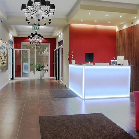 Hotel Ajax Janki Ngoại thất bức ảnh