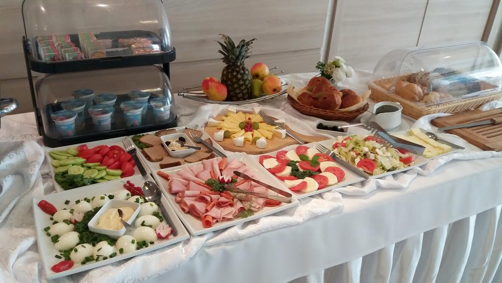Hotel Ajax Janki Ngoại thất bức ảnh