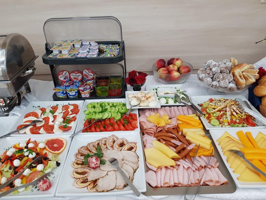 Hotel Ajax Janki Ngoại thất bức ảnh